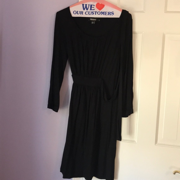 Dresses & Skirts - DKNY black belted dress with scoop neck